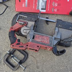 Band saw an 3 Milwaukee Blades