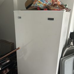 Upright Freezer 
