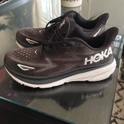 Hoka Clifton 9