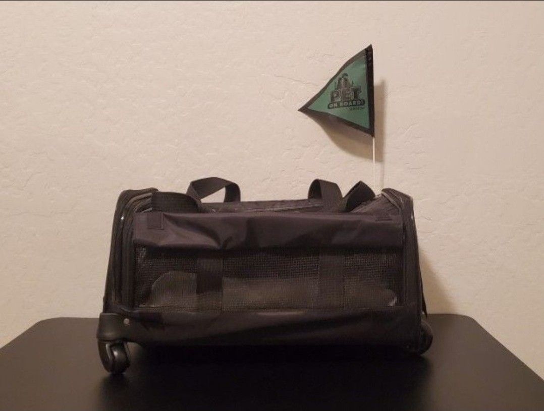 Travel Pet Carrier /Dog Carrier On Wheels