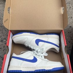 Nike Dunk Low- Blue
