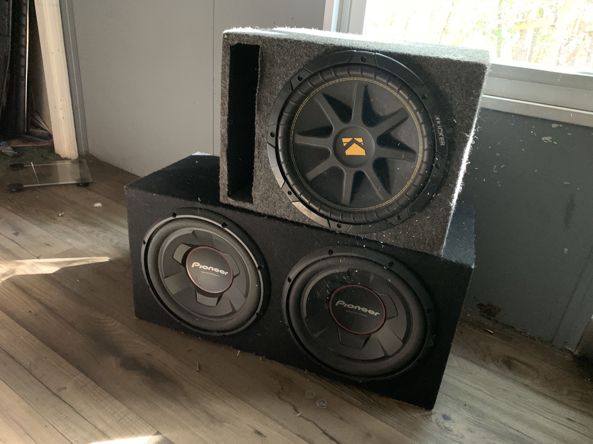 3 12 inch subwoofers