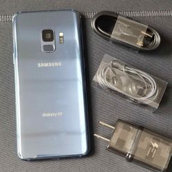 Samsung Galaxy S9  , Factory Unlocked,  Excellent Condition Like New 