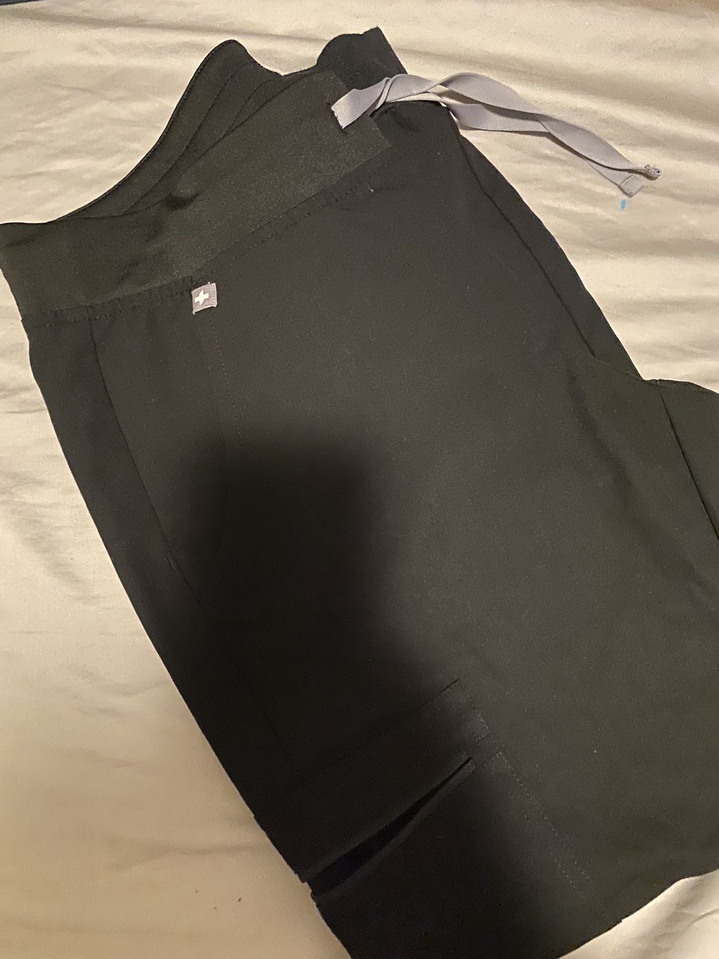 figs small petite jogger pants only