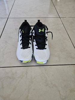 Under  Armour Lockdown 5  Basketball Shoes  Unisex 4.5 New