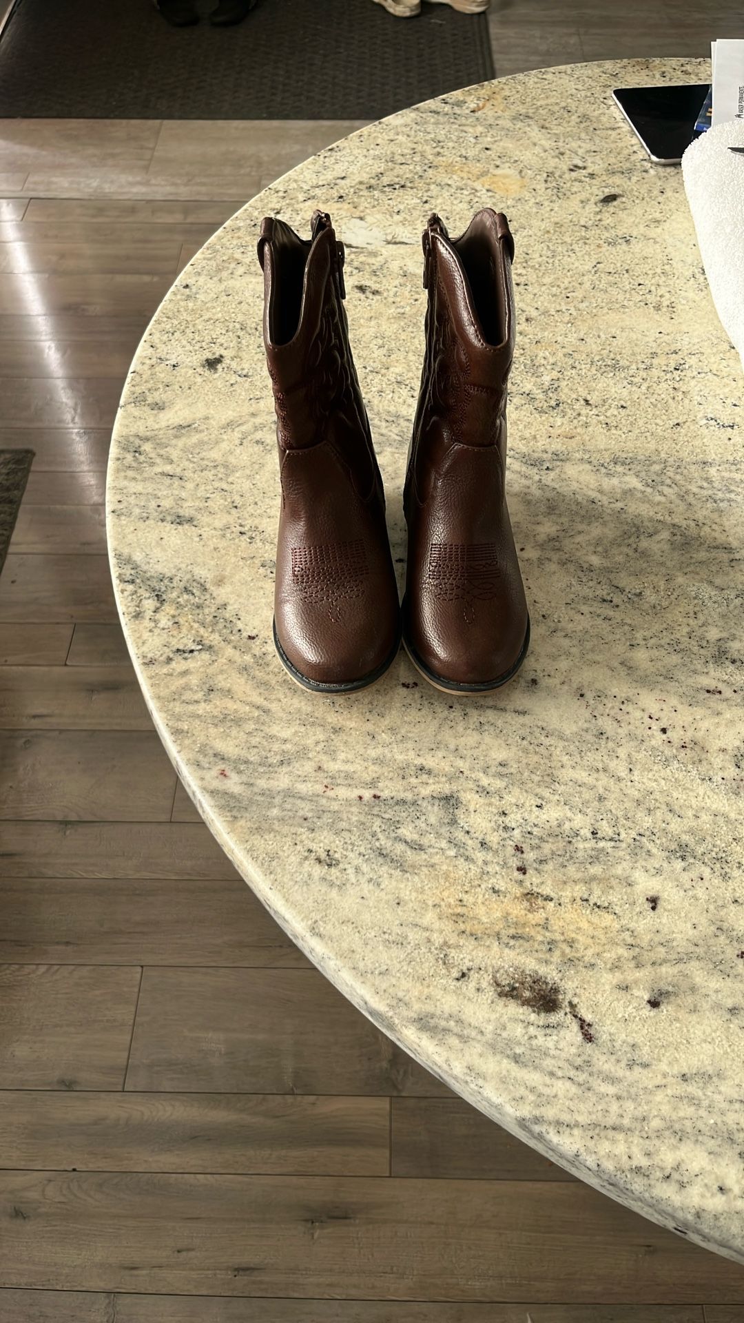 Kid’s Cowboy Boots Size 10T $10