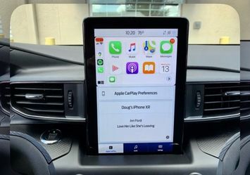 Ford Explorer ST 10.1 screen / accessories