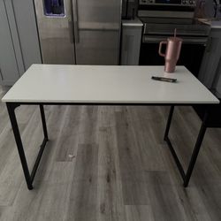 Table/Desk