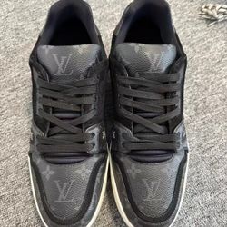 Louis Vuitton black printed casual shoes