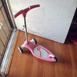 Radio Flyer Kids Scooter, Pink