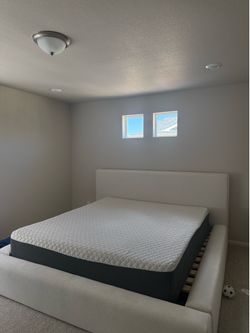 King Size Tempurpedic Mattress
