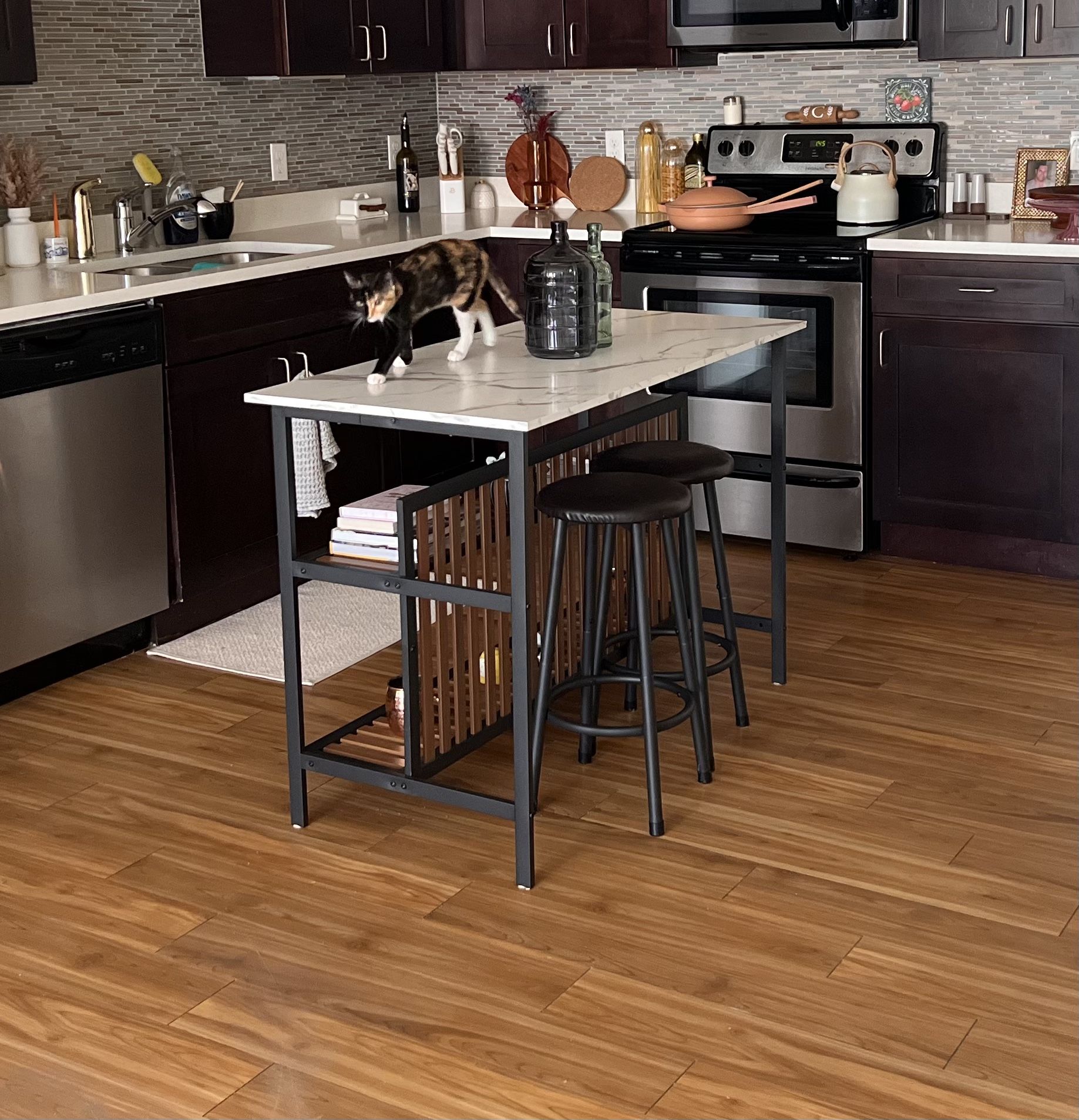 Kitchen Island and Stools