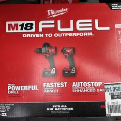 Milwaukee Drill Combo (w/ Case)