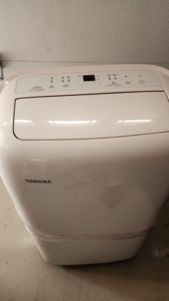 REDUCED PRICE: Toshiba Portable Air Conditioner - Great Condition!