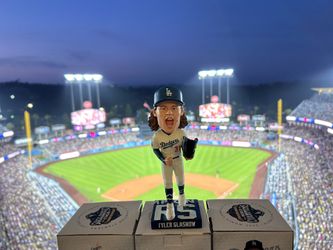 2026 GLASNOW bobble head