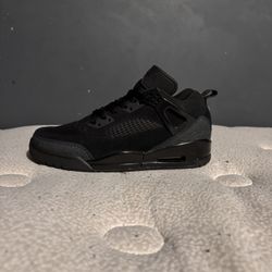 Size 8.5 The Brand Is Jordan Spizike Low