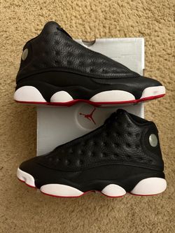 Size 8.5 (Pre owned, replacement box, and missing insoles) - Air Jordan 13 retro playoff 2023