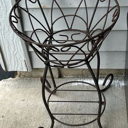 Heavy duty metal iron flower plant stand. Still available