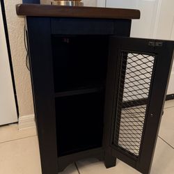 Farmhouse End Table