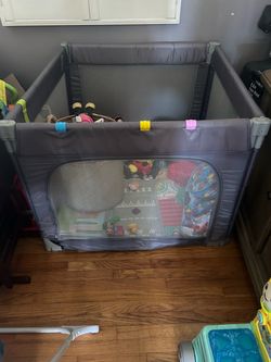 Baby playpen