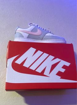 Nike Low-Top Sneakers Pastel Pink and grey