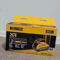 DEWALT 20V MAX XR POWER STACK LITHIUM-ION BATTERY 3.5 AH & CHARGER KIT