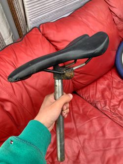 Seat (comes with tube)