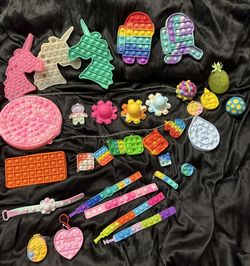 Big Bundle Of Figit Poppers