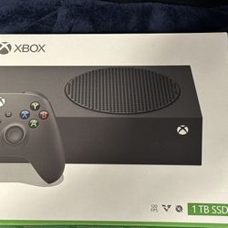 Xbox series S (1TB) ONE MONTH OLD WITH BOX