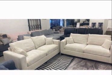 Gorgeous ‼️2- PC sofa set loveseat & sofa ivory Corduroy