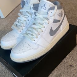 Jordan 1 Mid
