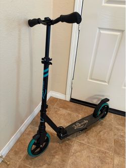 LaScoota Adjustable Scooter