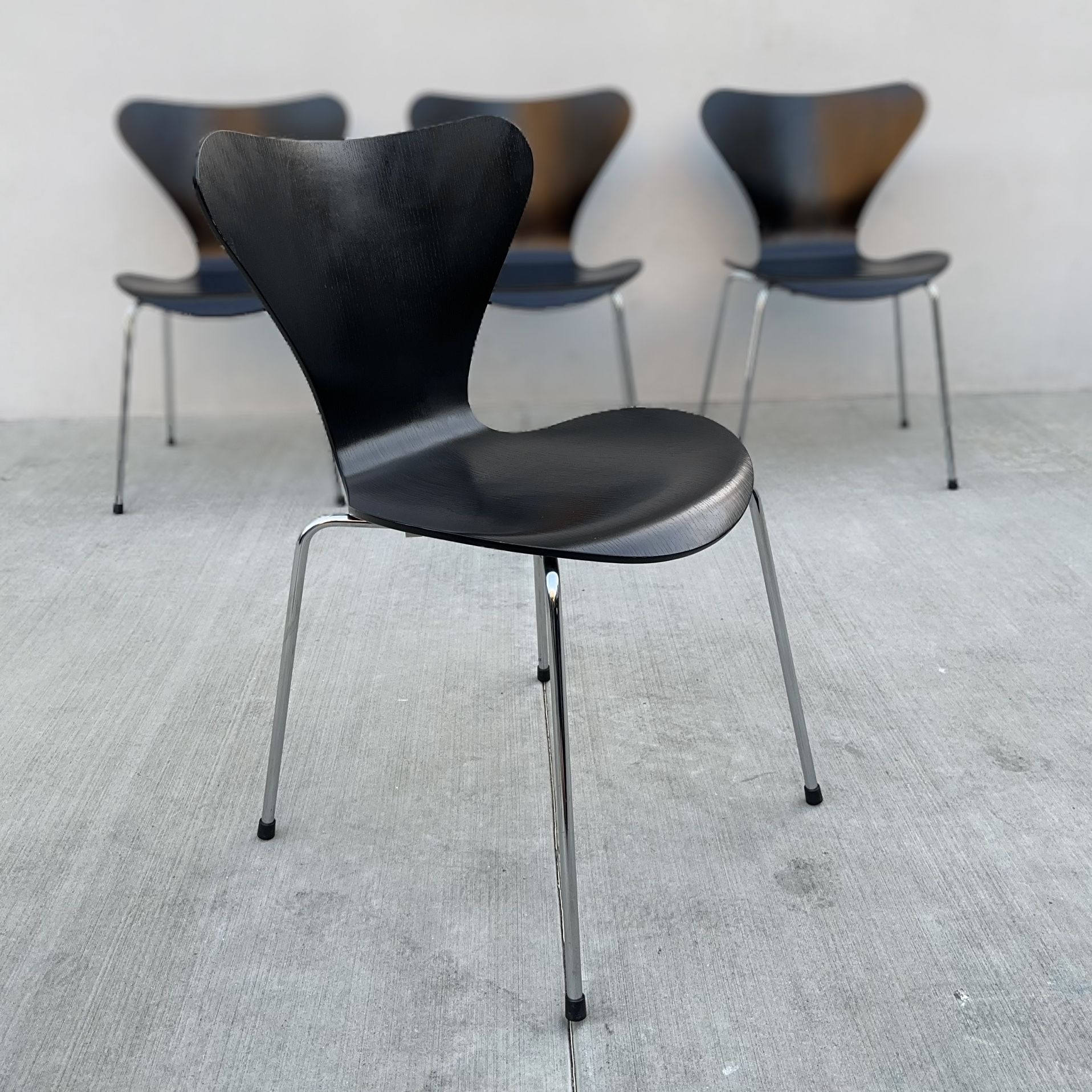 Vintage Authentic Series 7 Danish Modern Chairs by Fritz Hansen