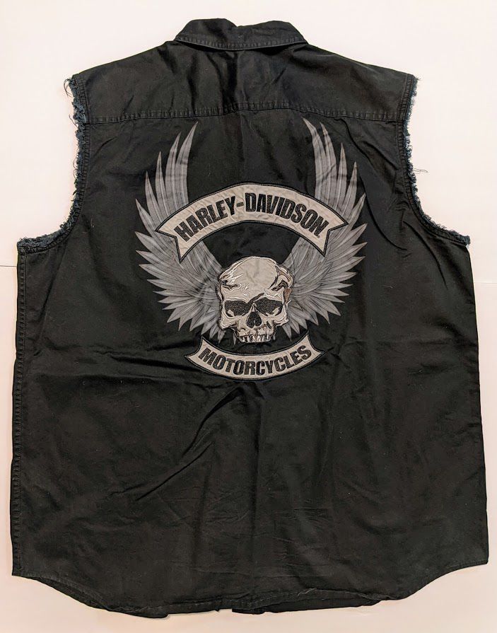 Mens Harley Davidson Black Skulls Embroidered Sleeveless Button Shirt XL