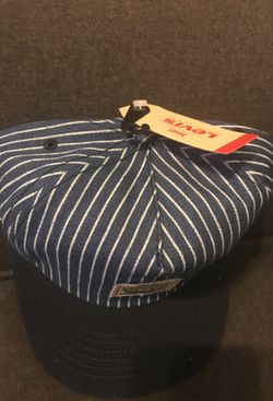 Brand new levi snap bak