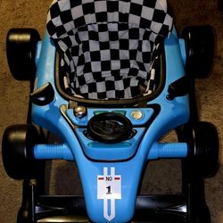 4 In 1 Baby Walker In Great Condition 