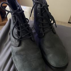 Mens UGG BOOTS LIKE NEW 