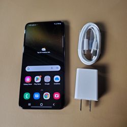 Samsung Galaxy S22 - UNLOCKED - Like New 