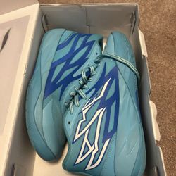 Melo 02 Basketball Shoes Size 7 