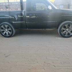 Trading 22in Chevy Wheels 