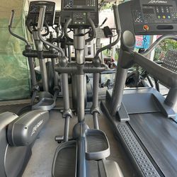 Elliptical Lifefitness