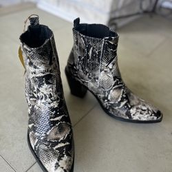 7 For Mankind Boots (10)