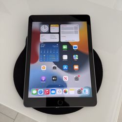 iPad 6th Gen 128 Gb