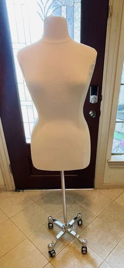 Women’s Dress Mannequin Size 14-16
