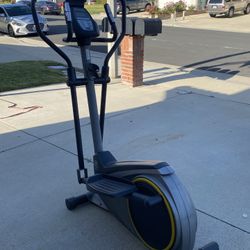 Gold's gym 350 elliptical hotsell