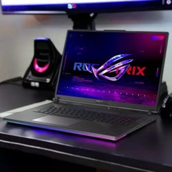 ASUS Rog Strix Scar 18 4090 i9-14900 32Ram 2TB