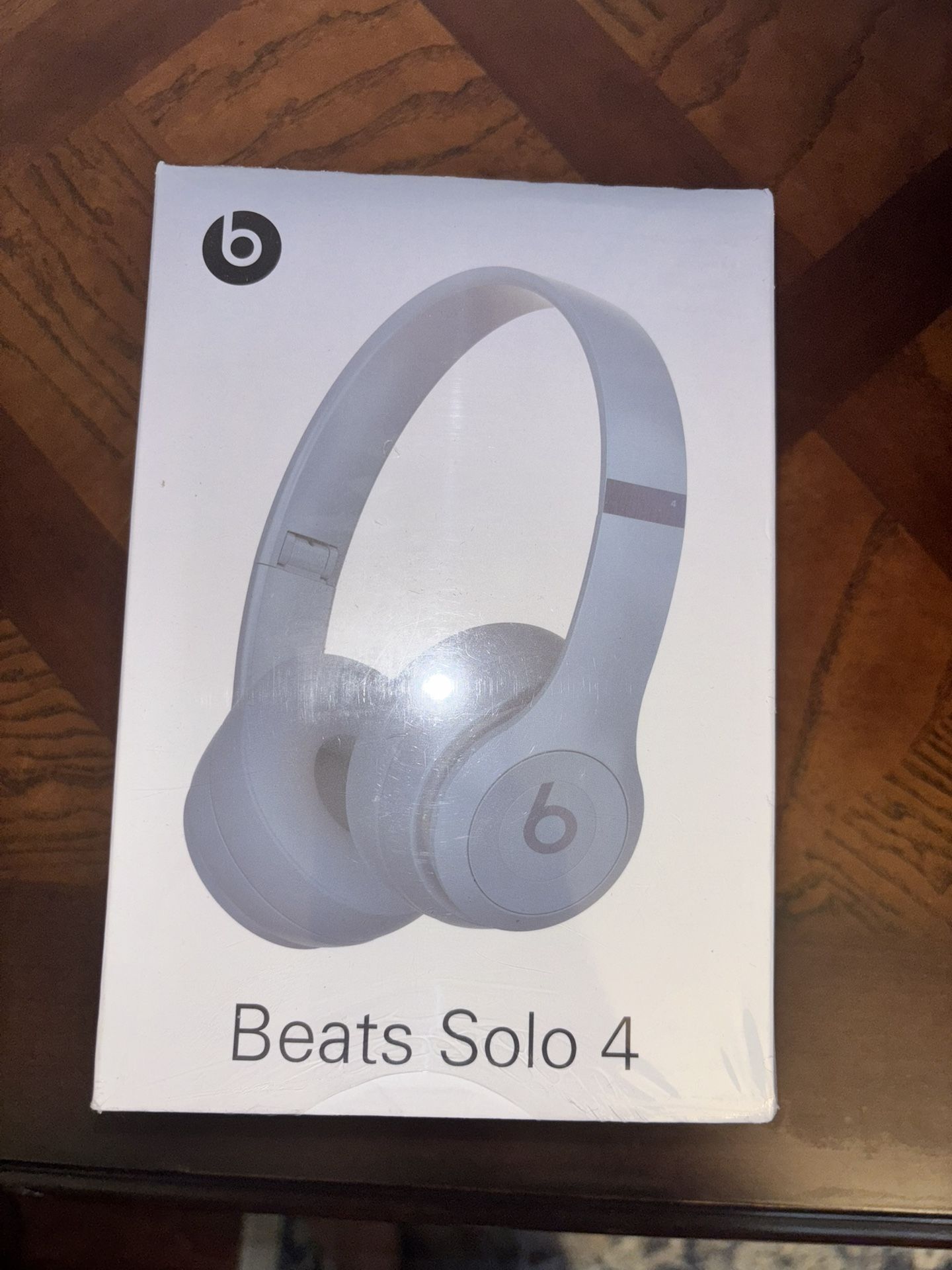 Beats Solo 4