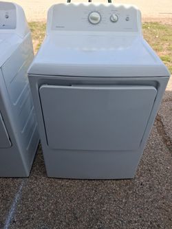 HotPoint Electric Dryer ( Free Local Delivery)