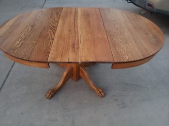 Lion Foot Card/dining Table