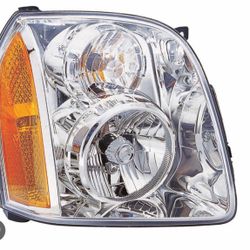 2012 GMC Yukon Headlights Left And Right